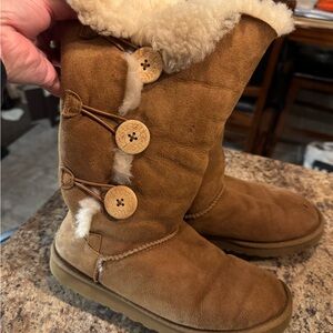 Authentic UGG Australia 1873 Bailey Button Triplet
Tall Chestnut Sheepskin Boots